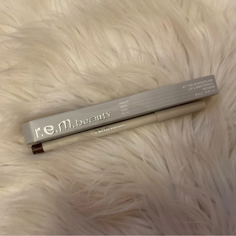 r.e.m. Beauty At The Borderline Lip Liner Pencil - Reverb - New in Box